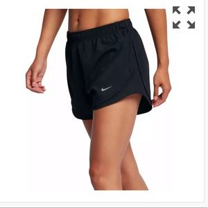 Nike women’s tempo dry core 3” running shorts